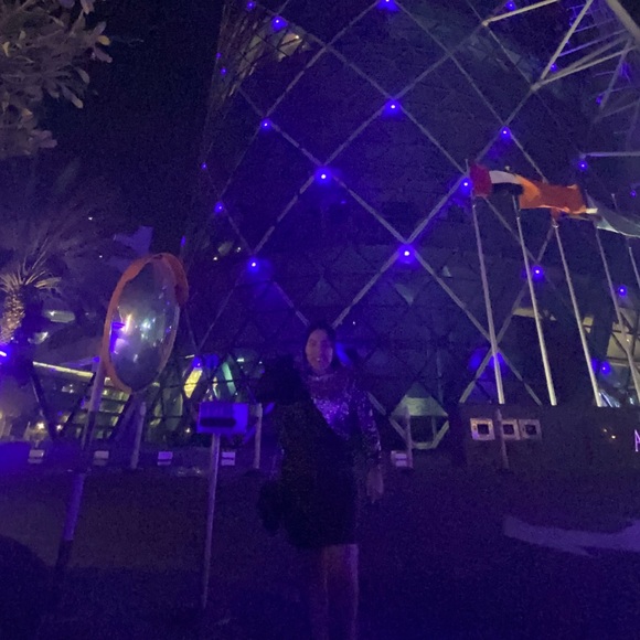 EXPRESS Color Block Sequin Strong Shoulder Mini Dress - Picture 12 of 12